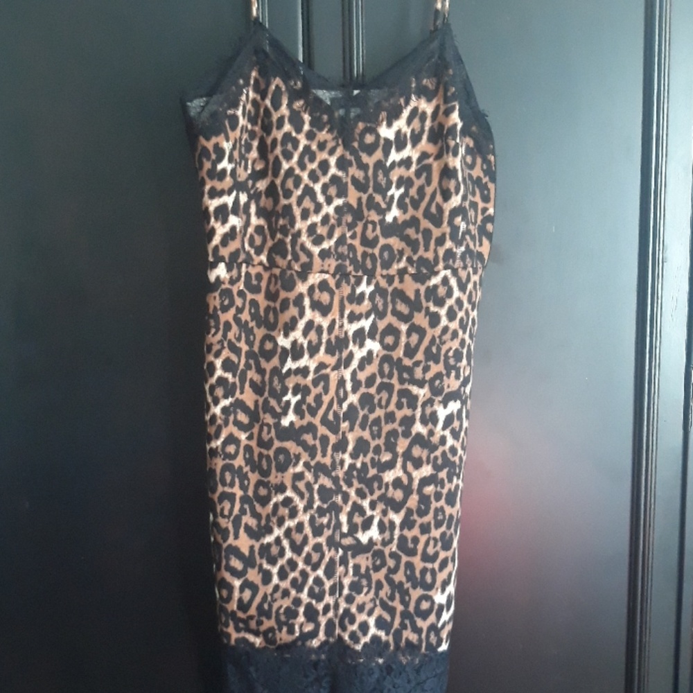 Venus stretchy leopard print dress